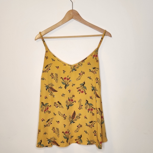 LADIES YELLOW FLOWER 🌻 Tank Top - Picture 1 of 5